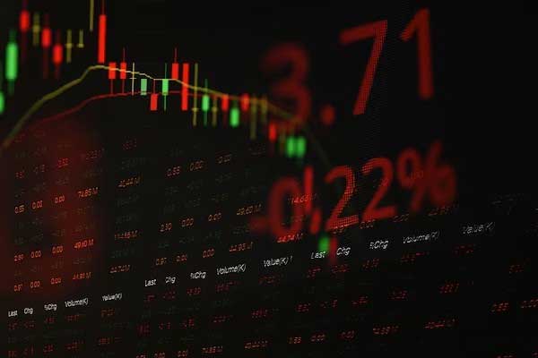 日经225大涨666点，日债收益率下跌，黄金白银突然拉升，日本1月国际贸易逆差超1.1万亿日元丨日韩股市