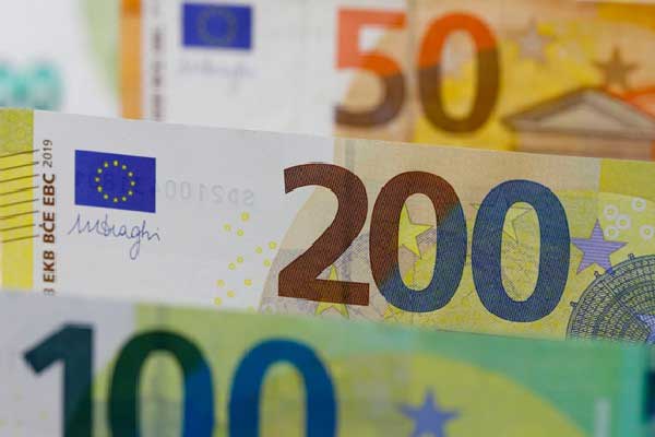 日经225大涨666点，日债收益率下跌，黄金白银突然拉升，日本1月国际贸易逆差超1.1万亿日元丨日韩股市