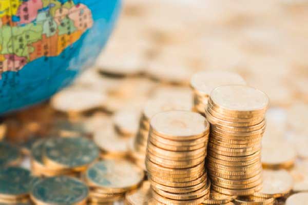 美联储会议纪要显示：即便受战争影响 官员仍预计今年降息