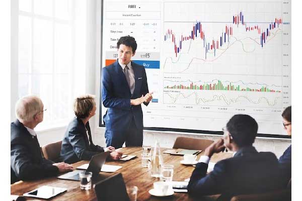 美联储会议纪要显示：即便受战争影响 官员仍预计今年降息